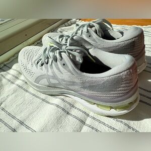 Women's ASICS Gel Kayano 28 Light Gray Running Shoes